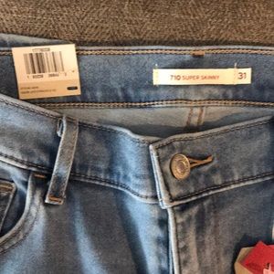 710 Levi’s Brand New